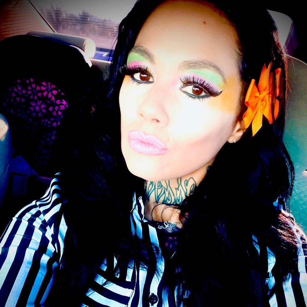 Meet your Posher, Alexis